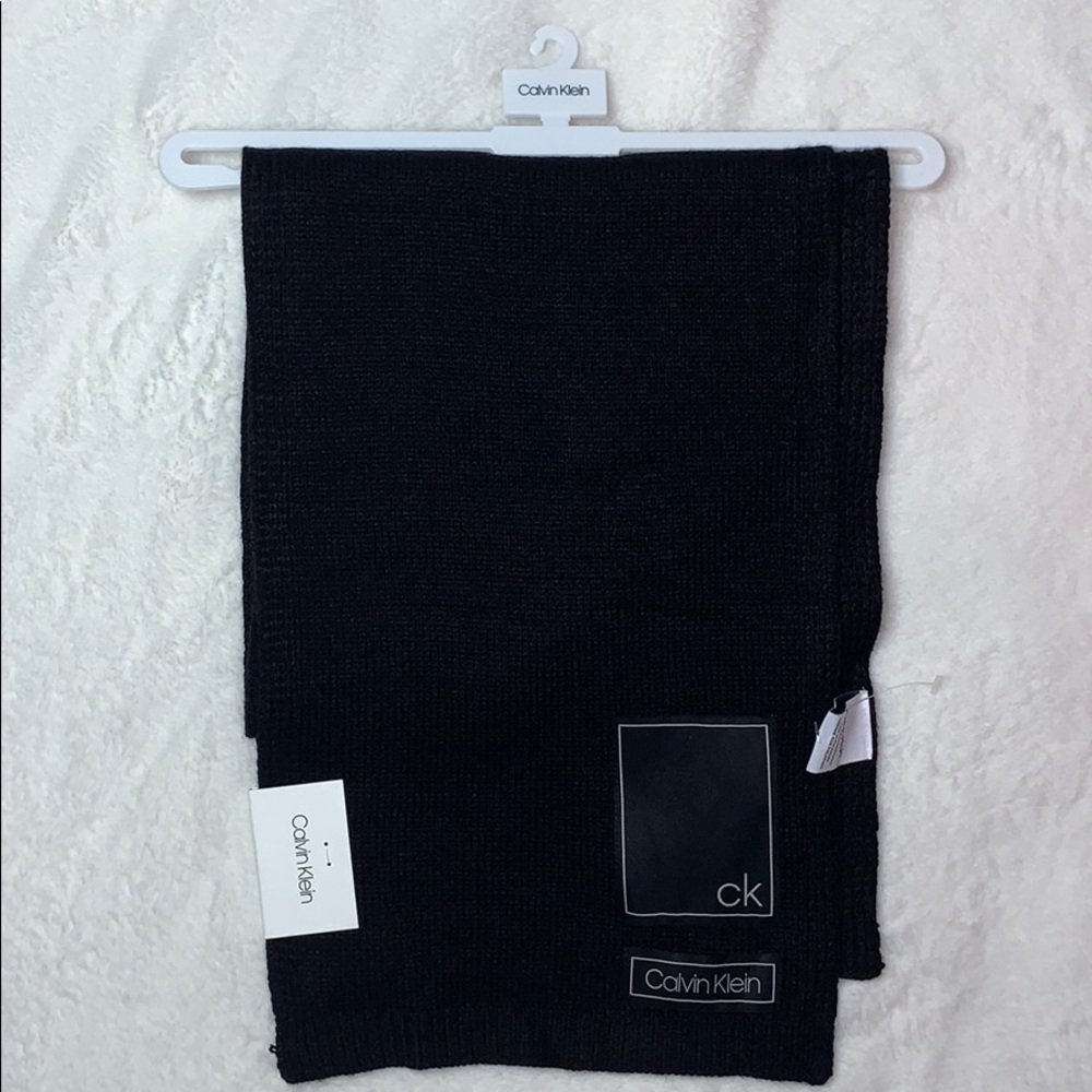‼️ SALE‼️CALVIN KLEIN DOUBLE LABEL SCARF